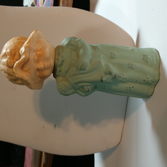 🩸SALE $5.00🩸Vintage Avon Little Dream Girl Glass Figurine Read Description - Picture 3 of 8